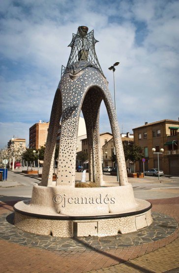 Monument a Dalí que hi ha a Navàs